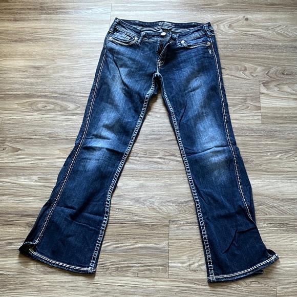 Silver Jeans Denim - Silver Jeans Dark Blue Flare Jeans with Contrast Stitching